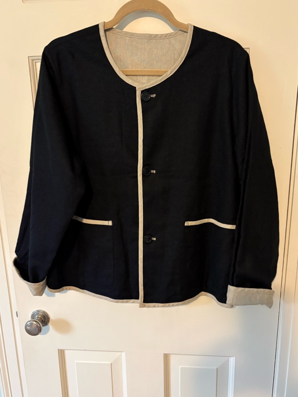 Classic Black reverse to tan Contrast-Trim Women's Jacket